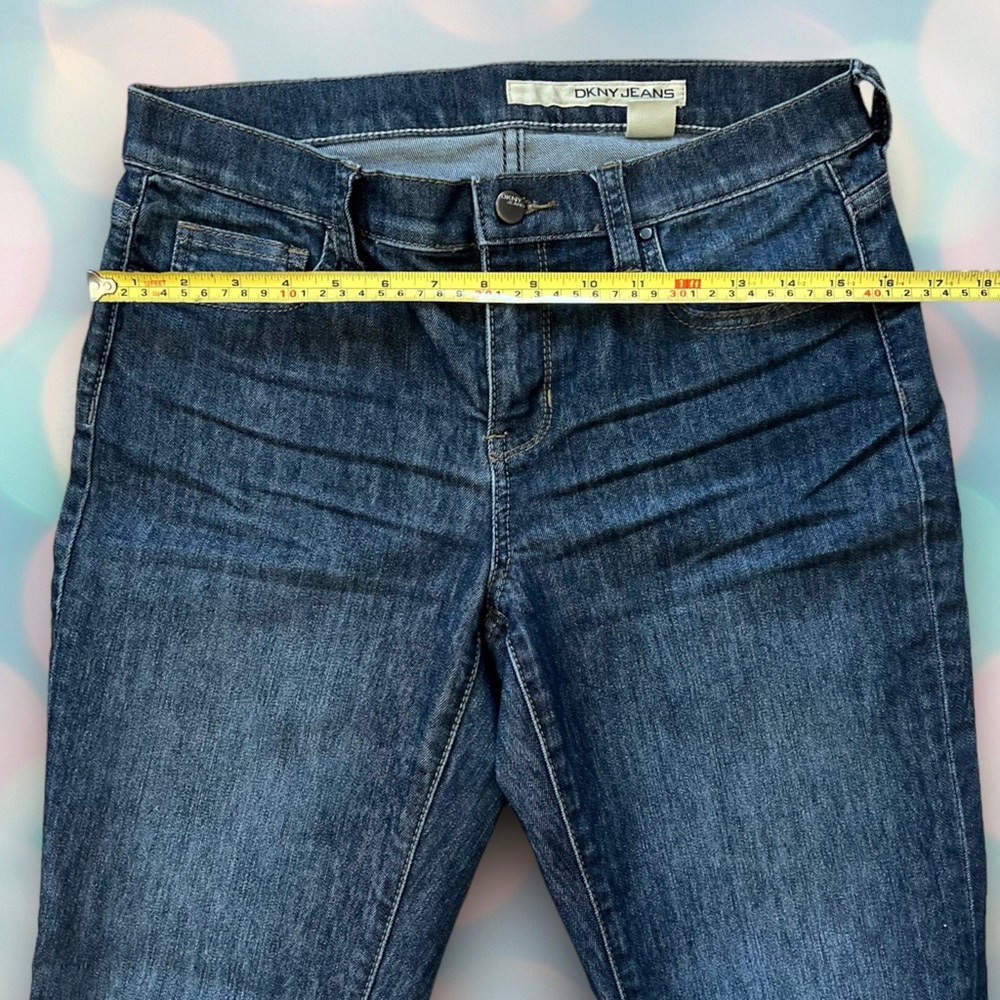 DKNY Women’s Slim Mid-Rise Denim Jeans Size 4 - Picture 3 of 7